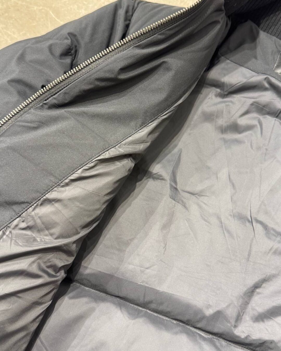 Пуховик Canada Goose