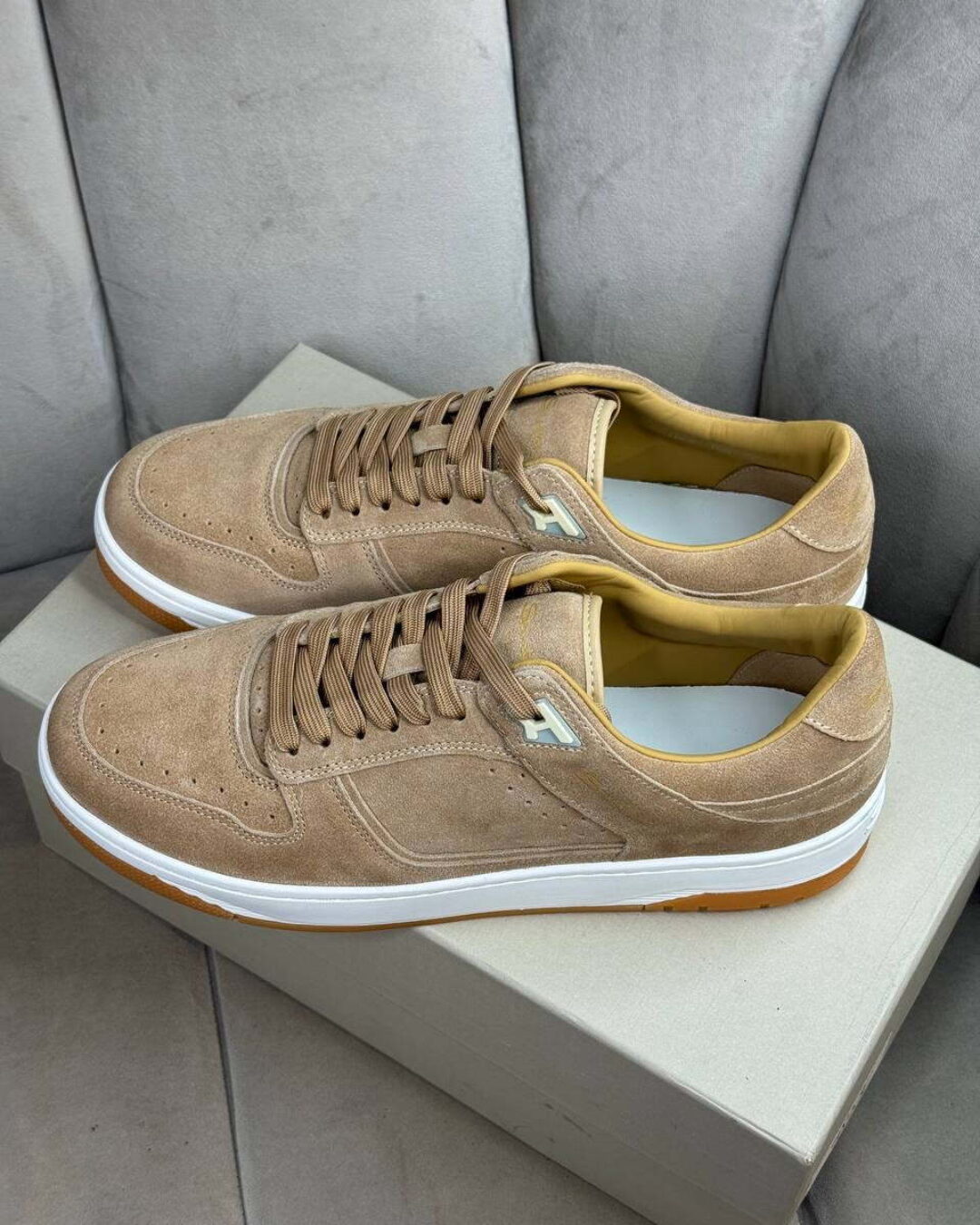 Кроссовки Santoni