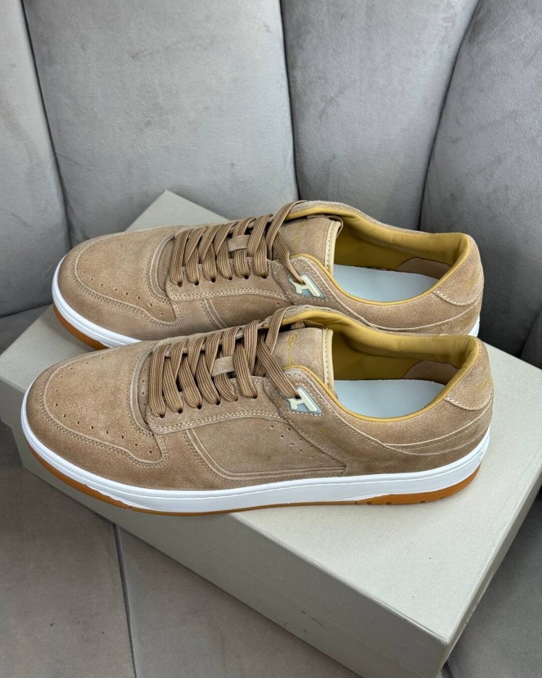 Кроссовки Santoni