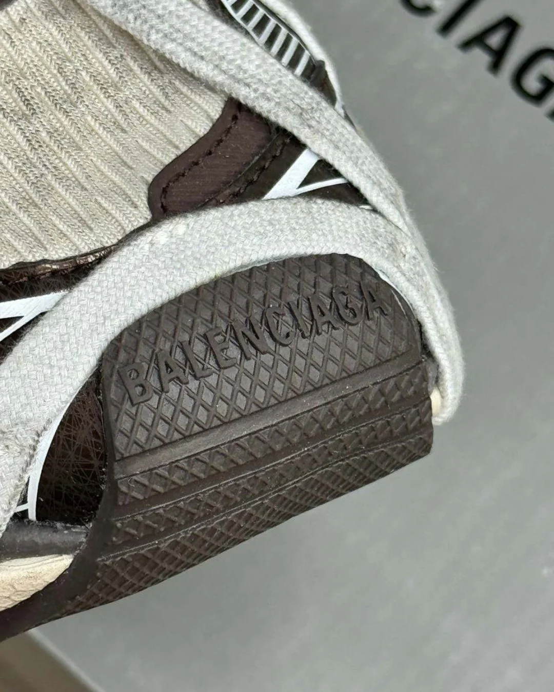 Кроссовки Balenciaga 3XL Extreme Lace Trainers Silver — фото 7