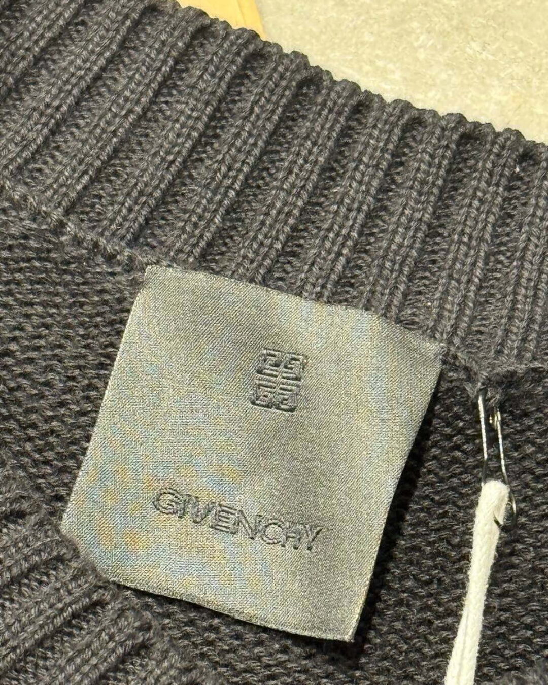Свитер Givenchy — фото 8