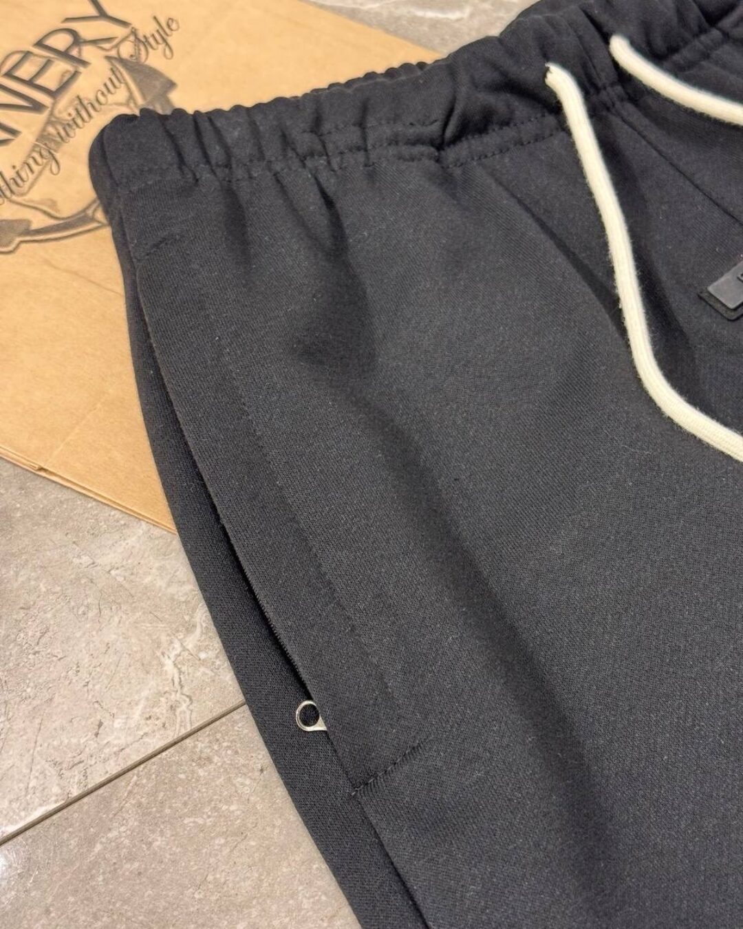 Спортивные штаны Fear Of God