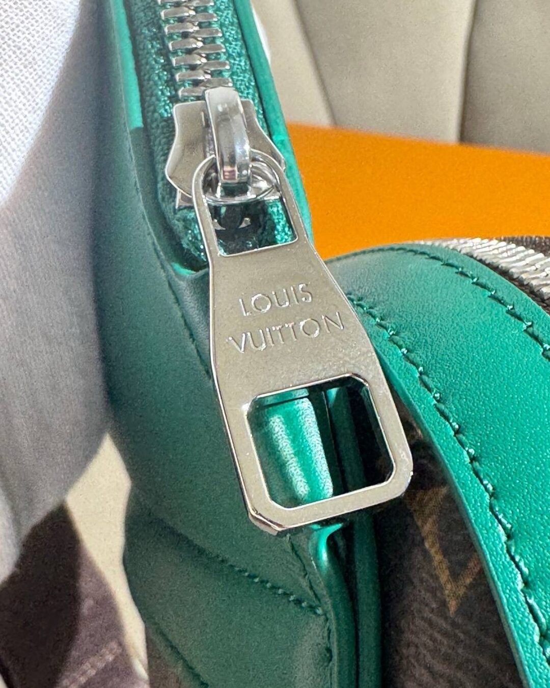 Сумка Louis Vuitton Avenue