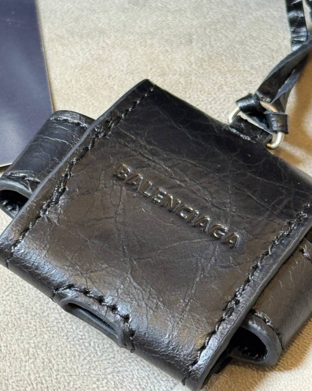 Сумка Balenciaga Le Cagole Crossbody