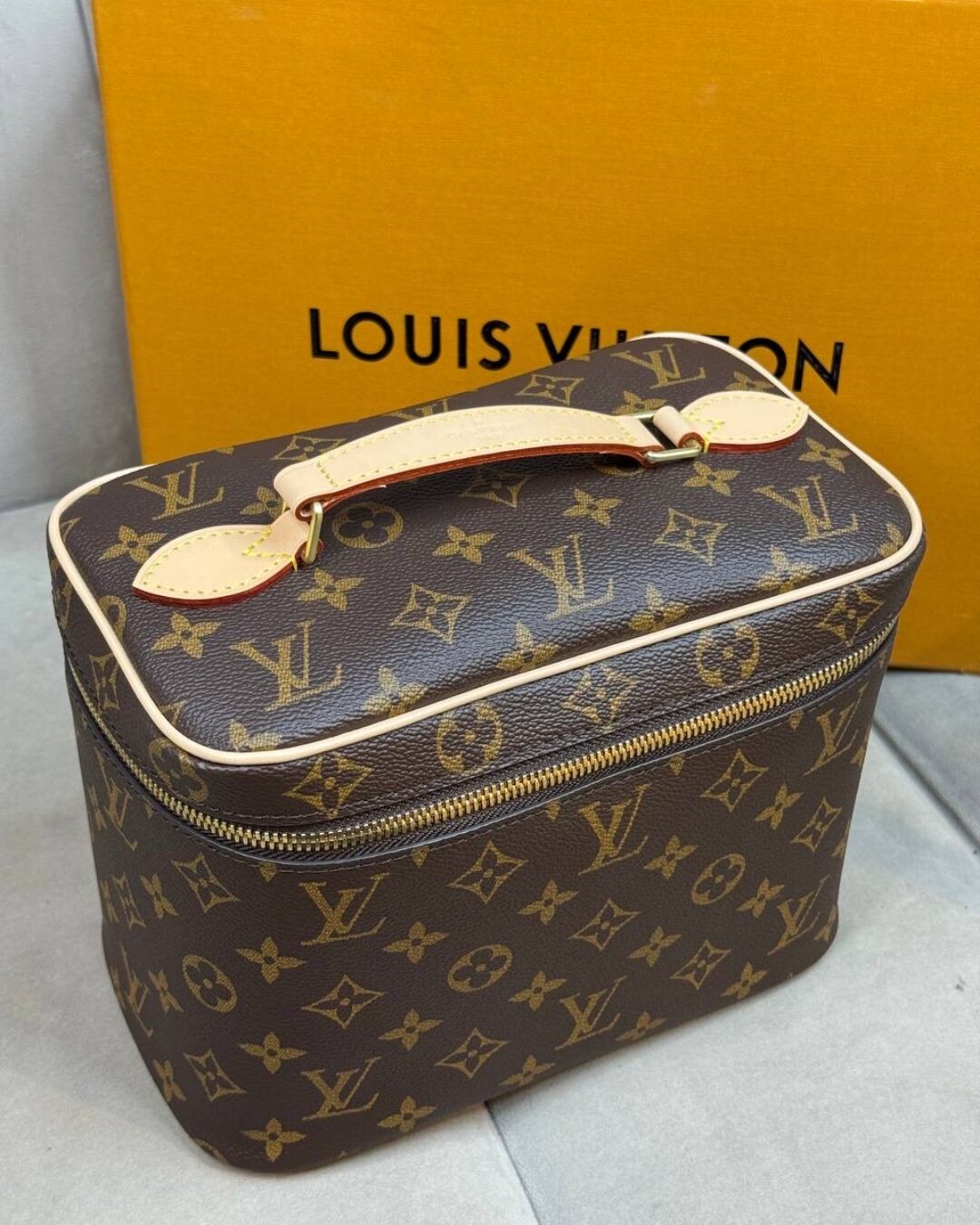 Несессер Louis Vuitton