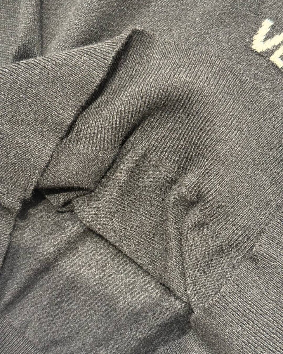 Свитер Vetements