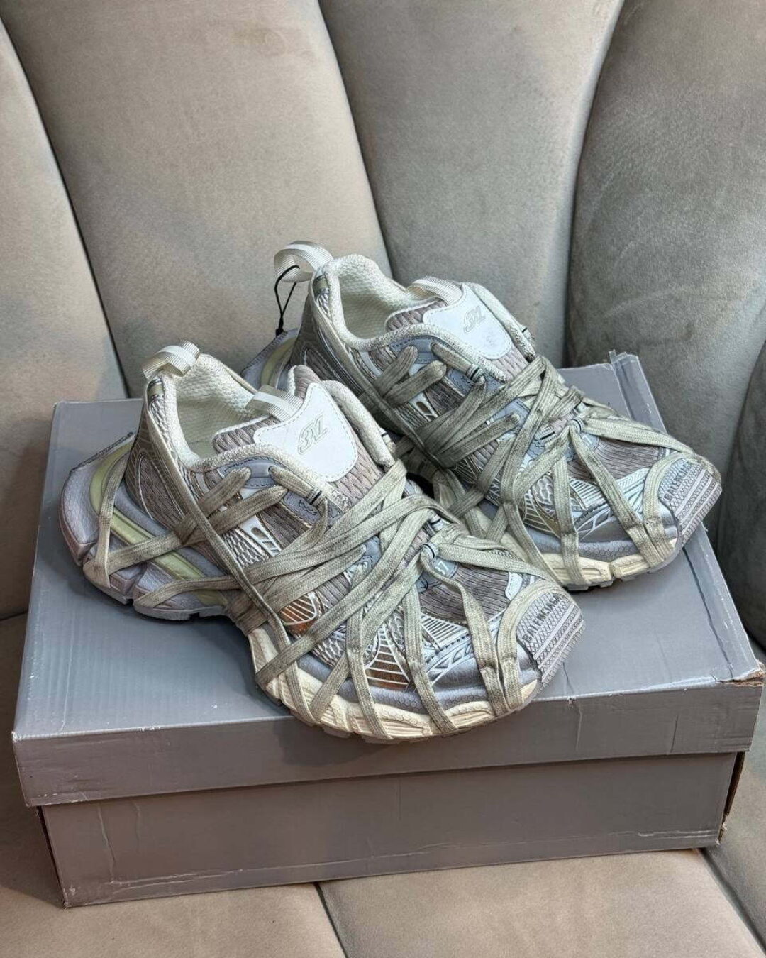 Кроссовки Balenciaga 3XL Extreme Lace Trainers Light Beige