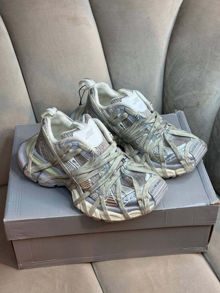 Кроссовки Balenciaga 3XL Extreme Lace Trainers Light Beige