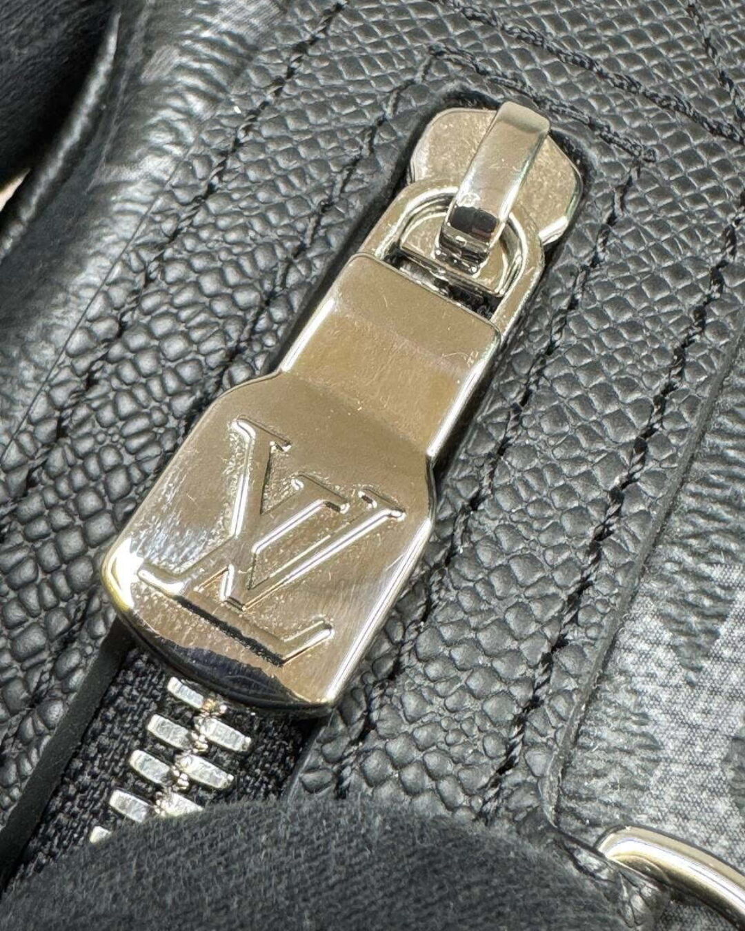 Сумка Louis Vuitton Duo