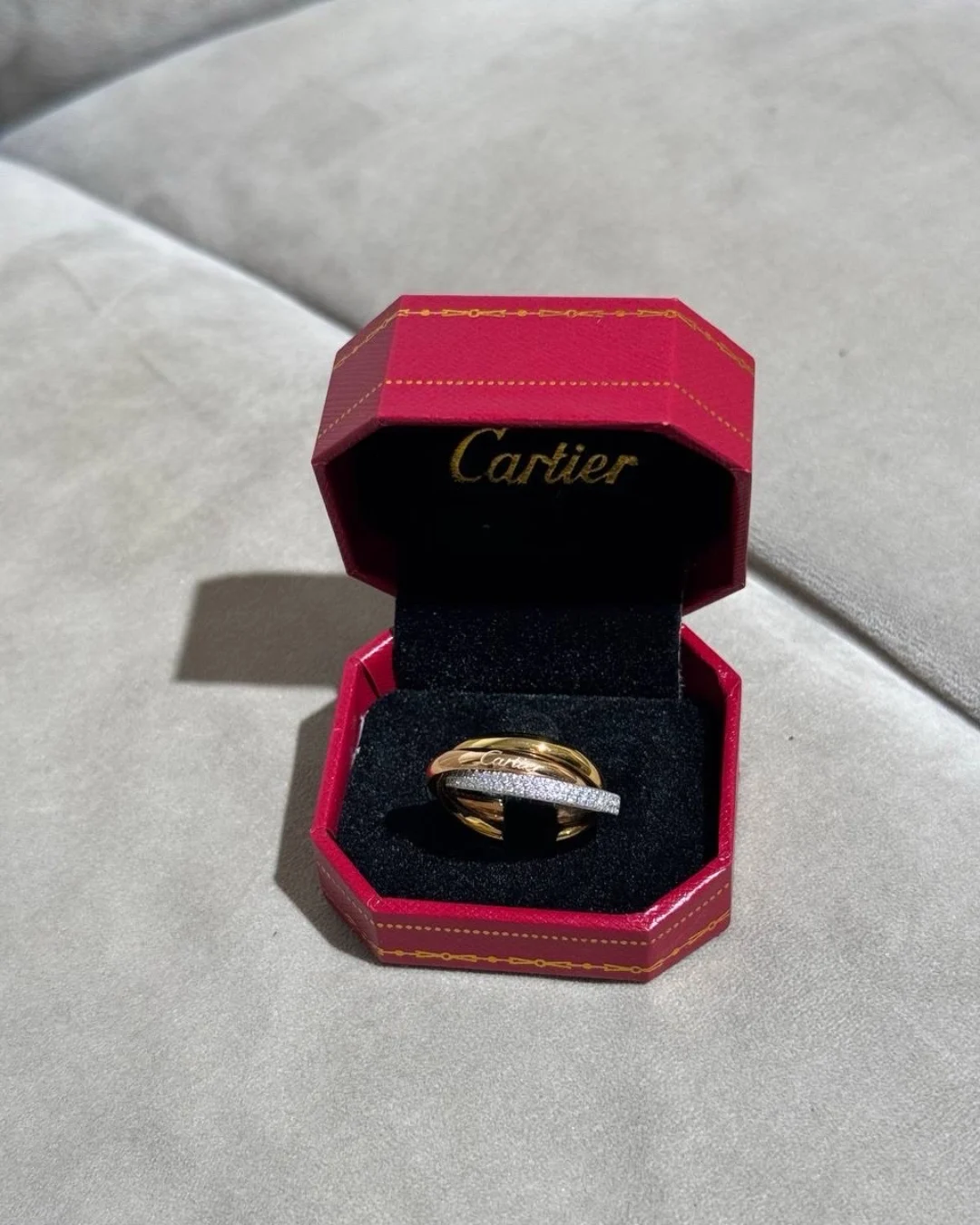 Кольцо Cartier Trinity Камни — фото 3