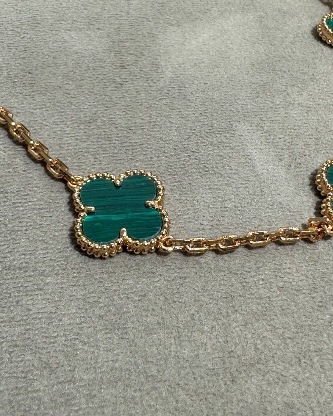 Колье Van Cleef & Arpels Vintage Alhambra (Gold/Green/Poly)
