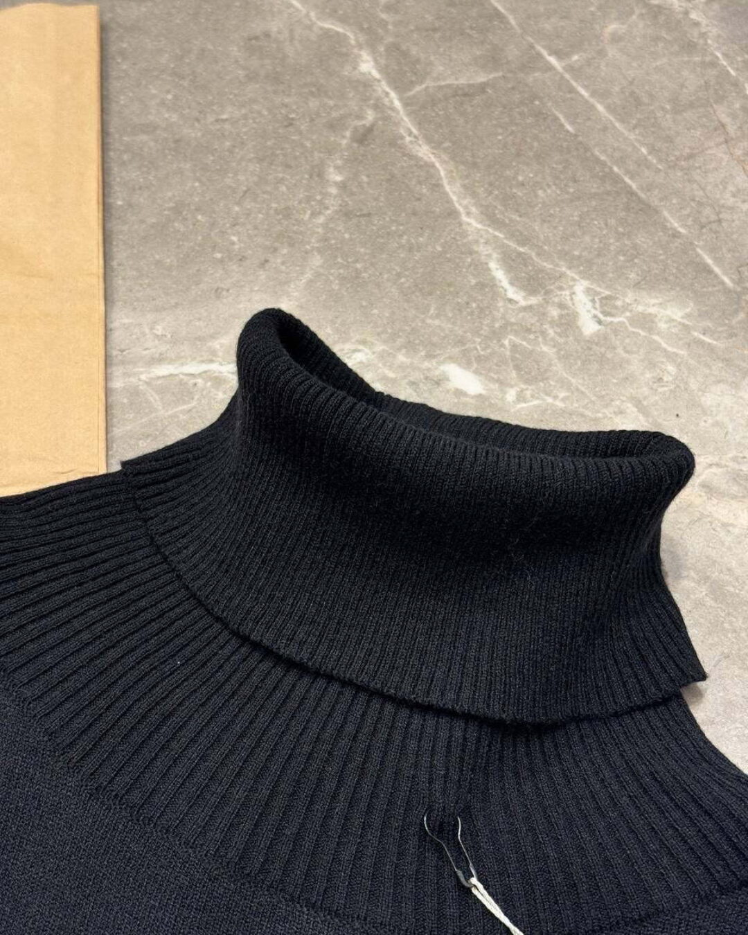 Свитер Vetements