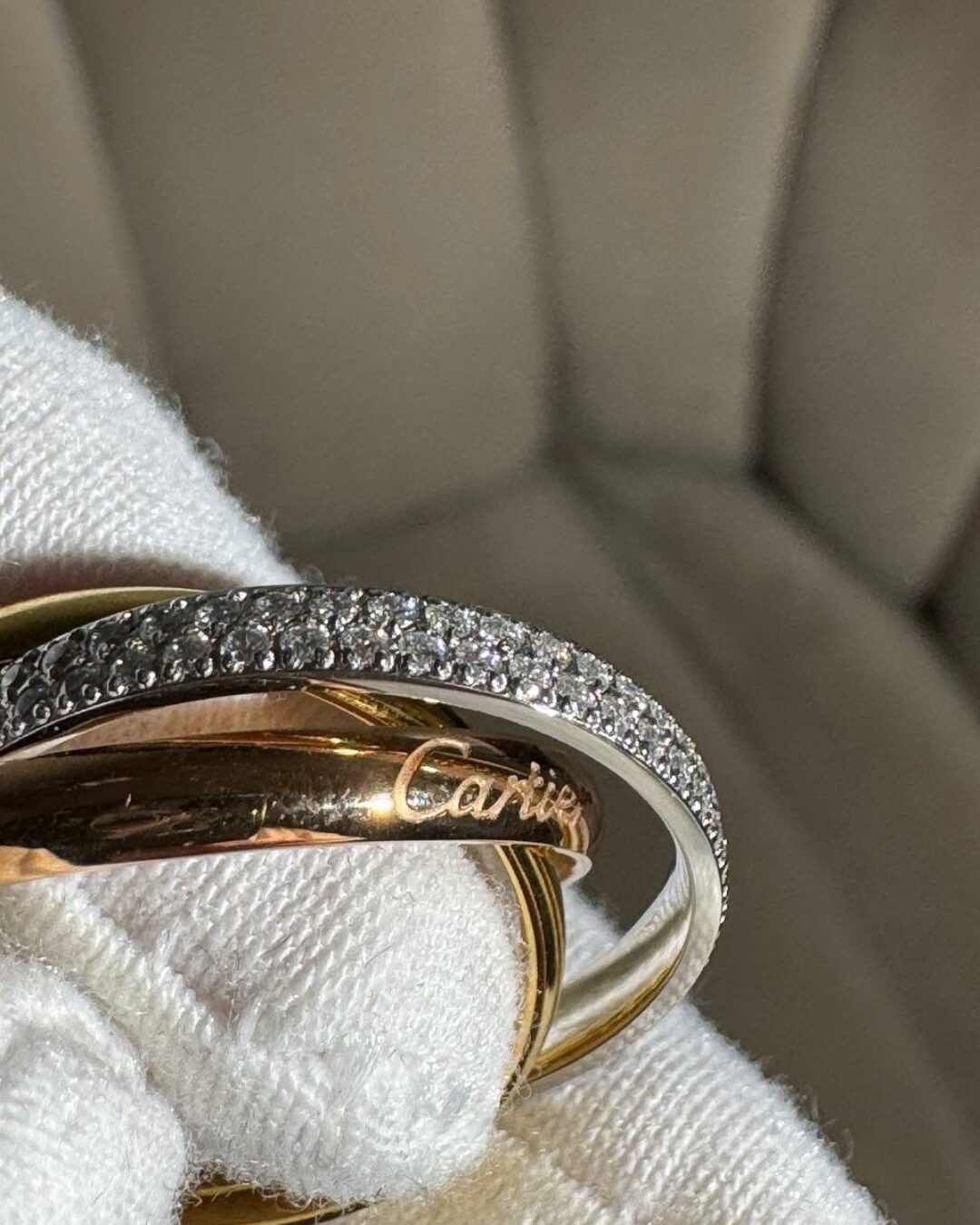 Кольцо Cartier Trinity Камни