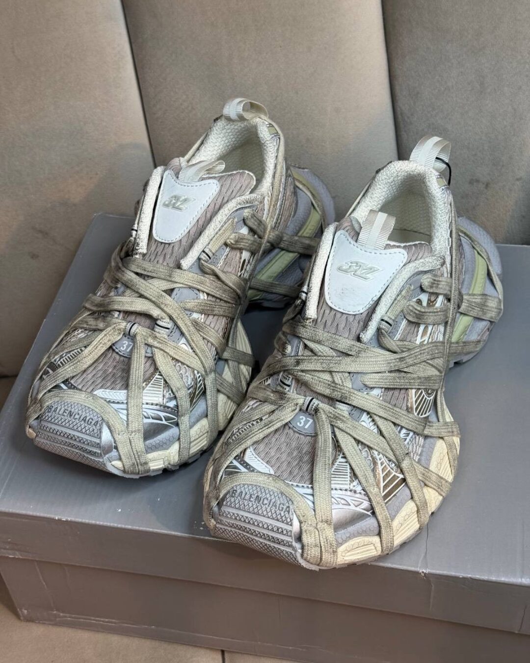 Кроссовки Balenciaga 3XL Extreme Lace Trainers Light Beige