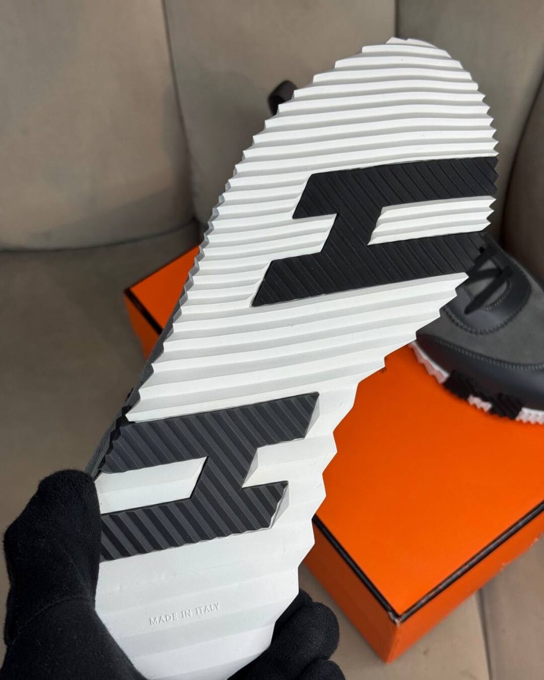 Кроссовки Hermes