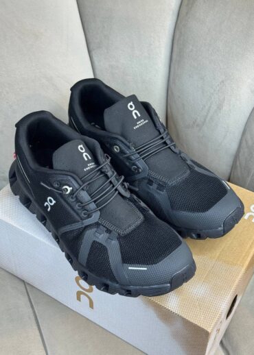 Кроссовки On