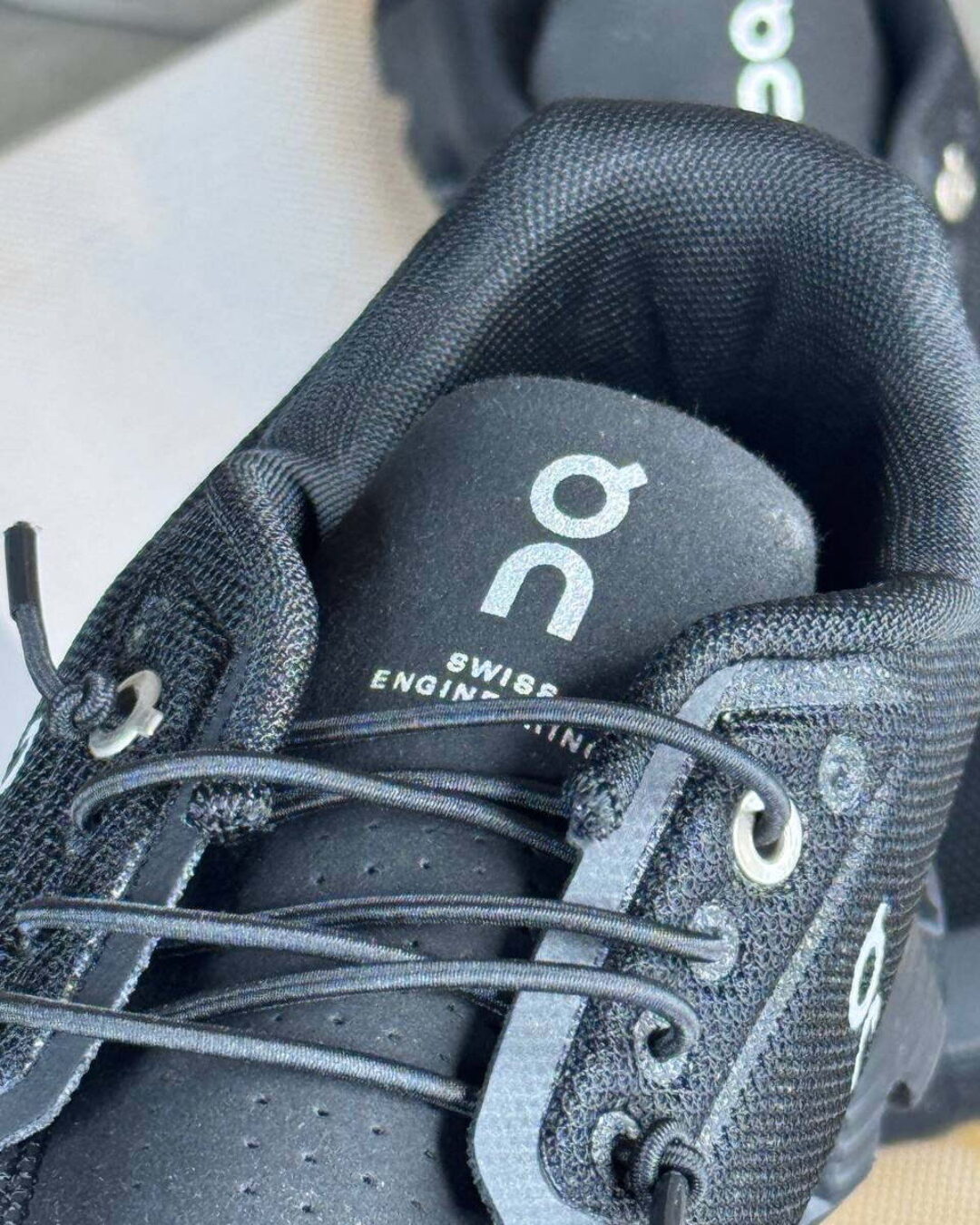 Кроссовки On