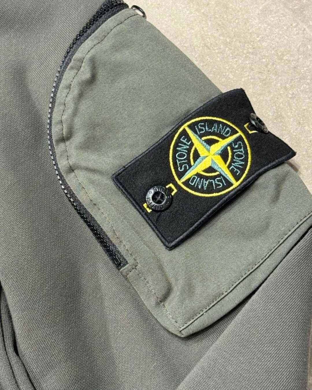 Свитшот Stone Island