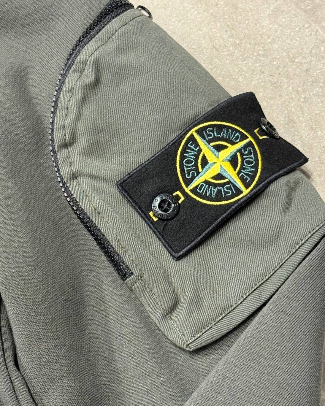 Свитшот Stone Island