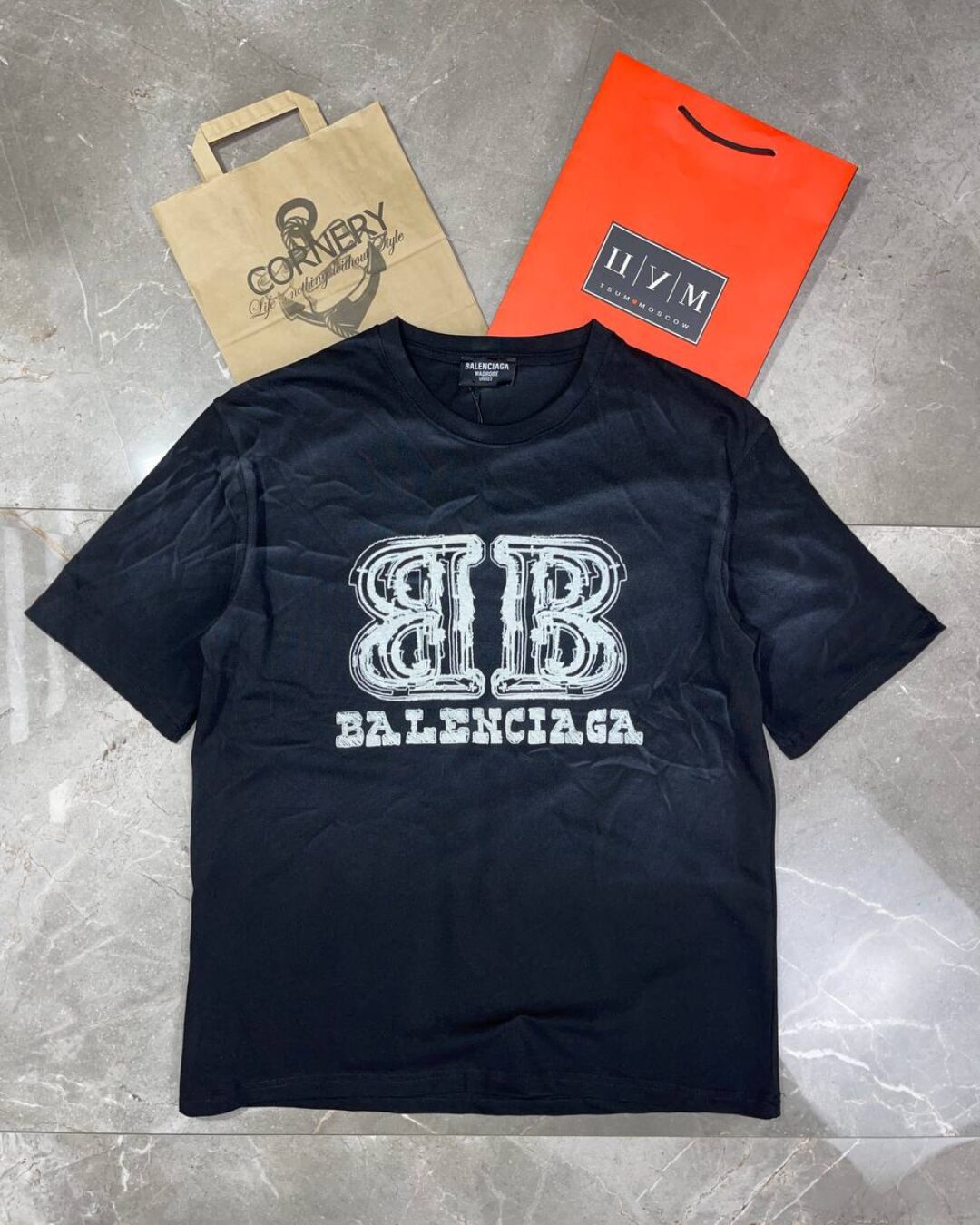 Футболка Balenciaga