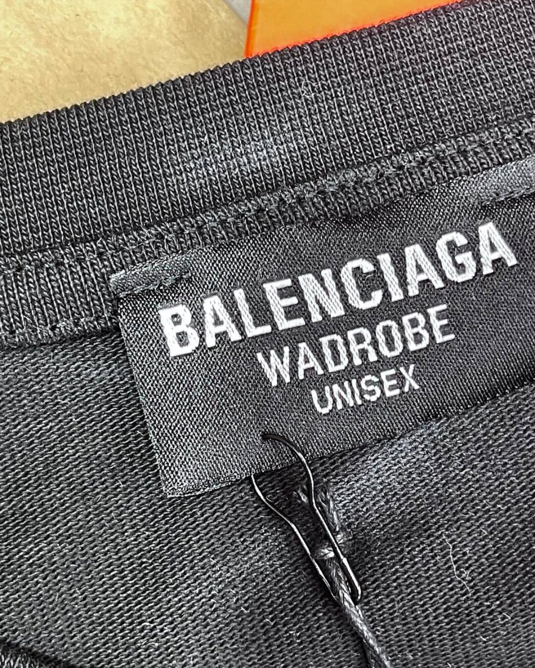 Футболка Balenciaga — фото 8