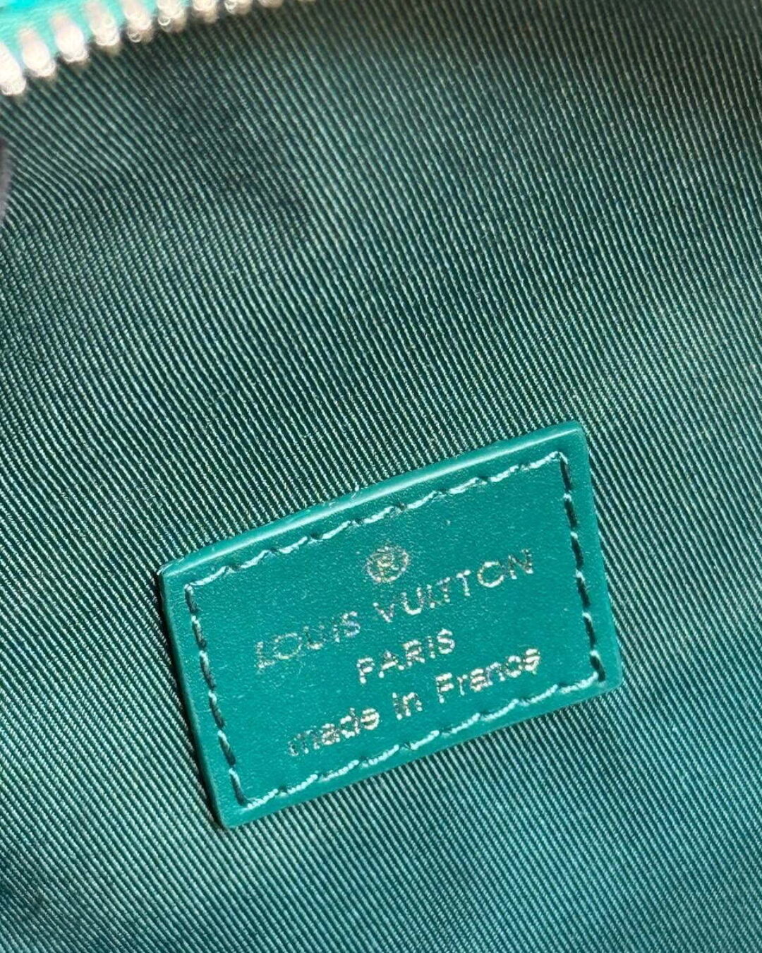 Сумка Louis Vuitton Rush