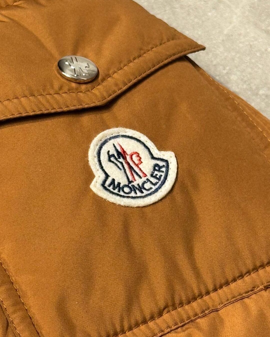 Пуховик Moncler