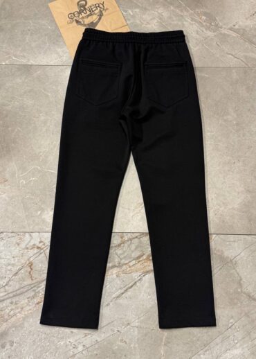 61932749-283a-420f-8ffc-5bbb3730bdb5