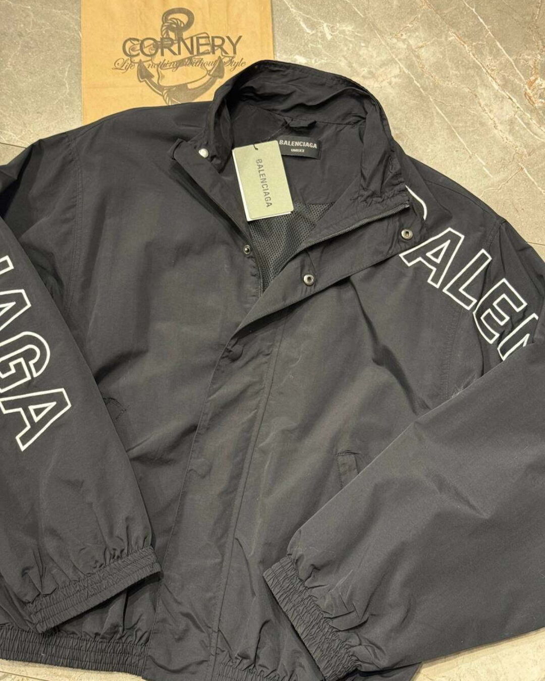 Бомбер Balenciaga