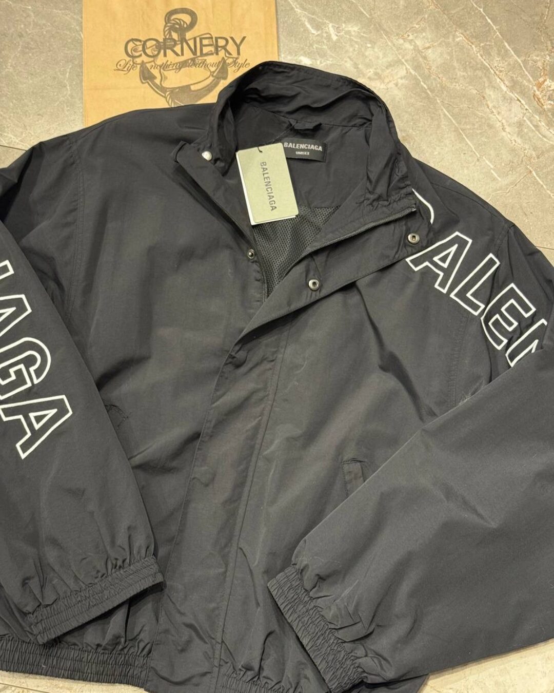 Бомбер Balenciaga