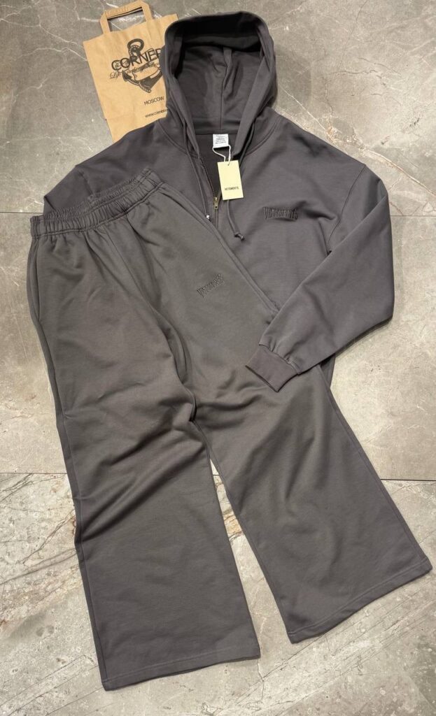 Спортивный костюм Vetements