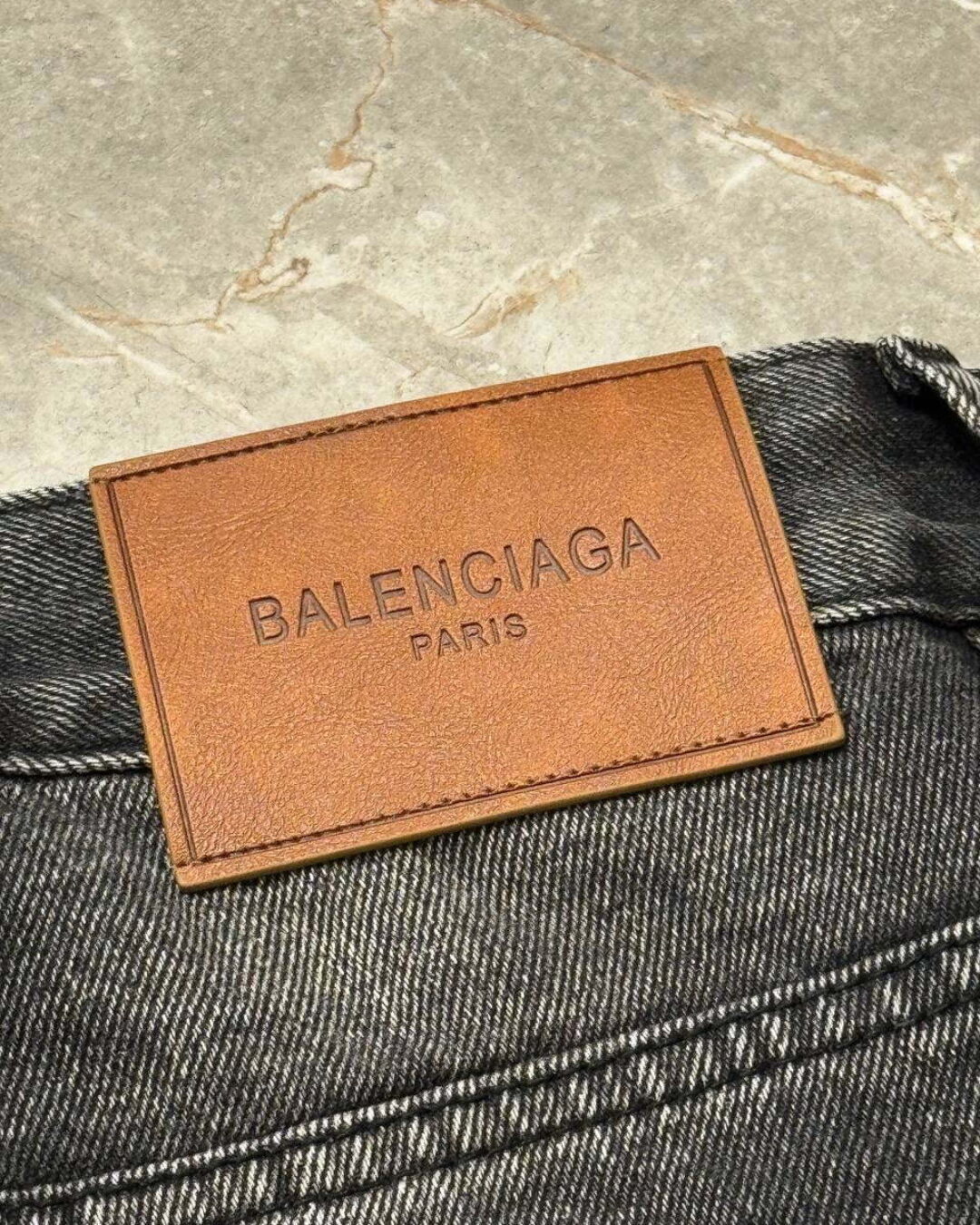 Джинсы Balenciaga