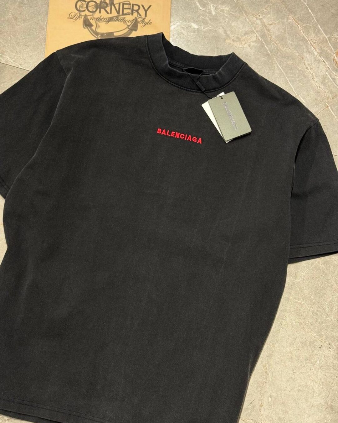 Футболка Balenciaga