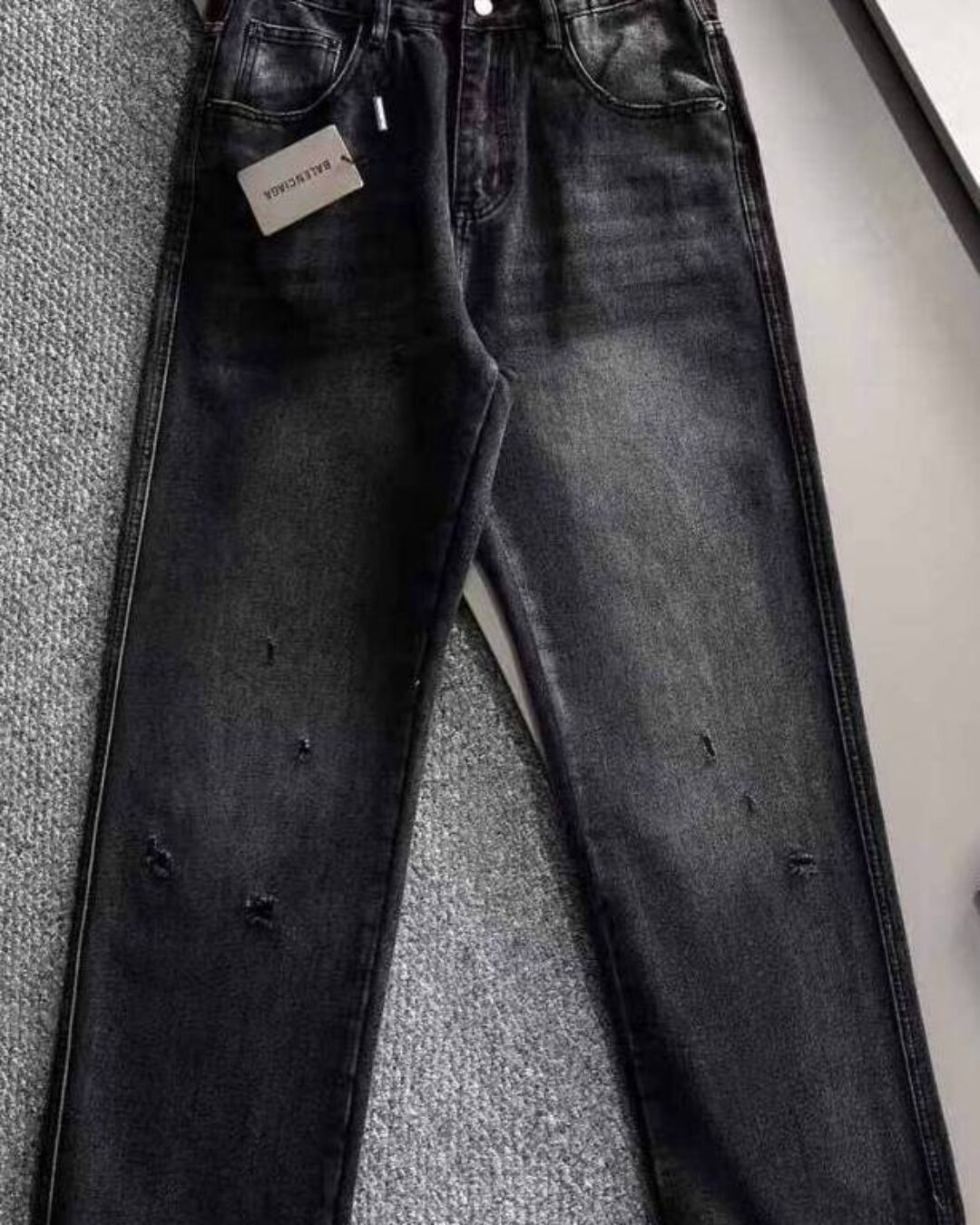 Джинсы Balenciaga