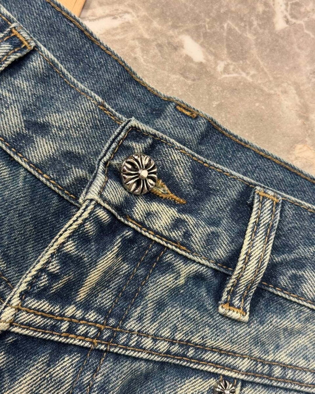 Джинсы Chrome Hearts