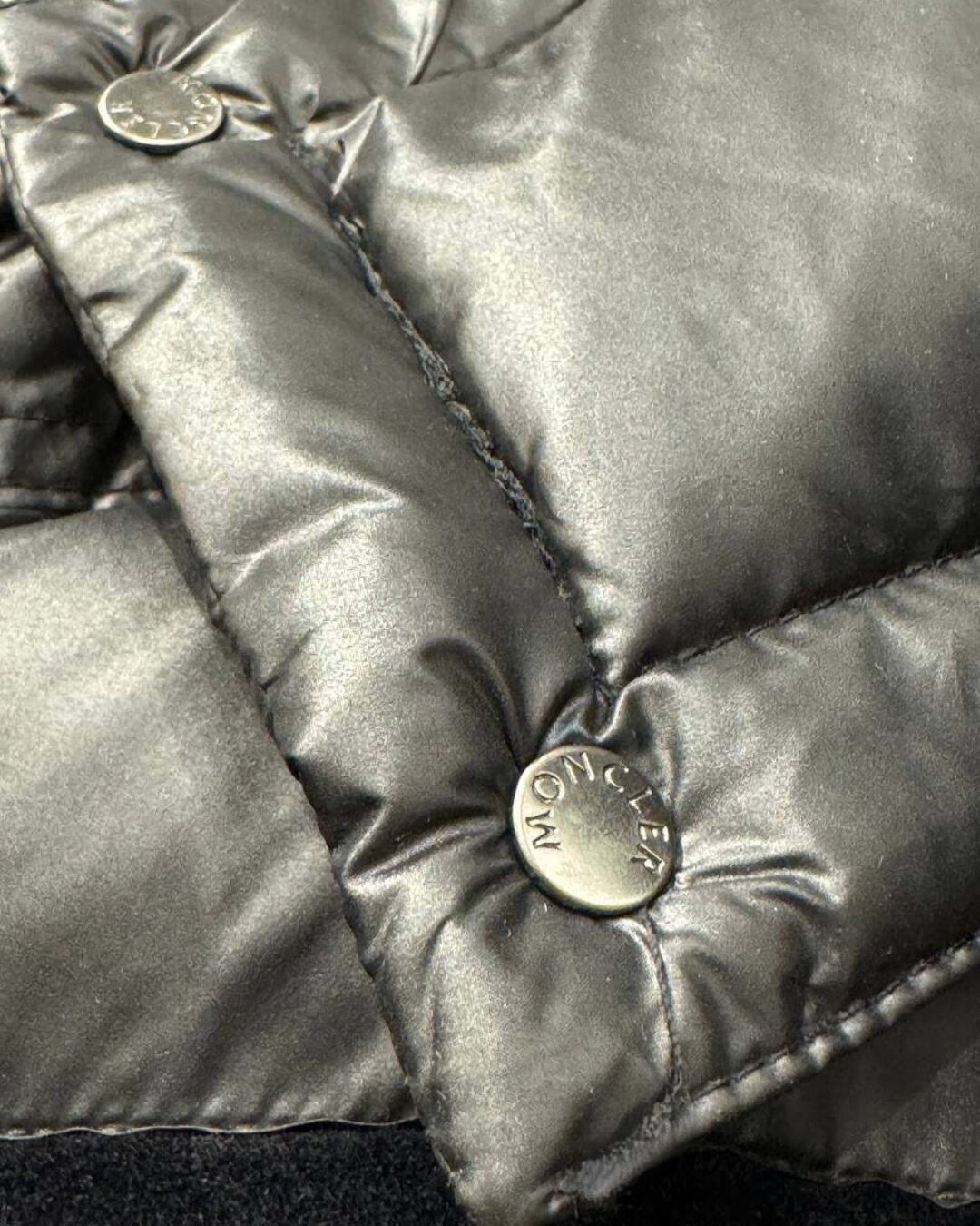 Пуховик Moncler x DC