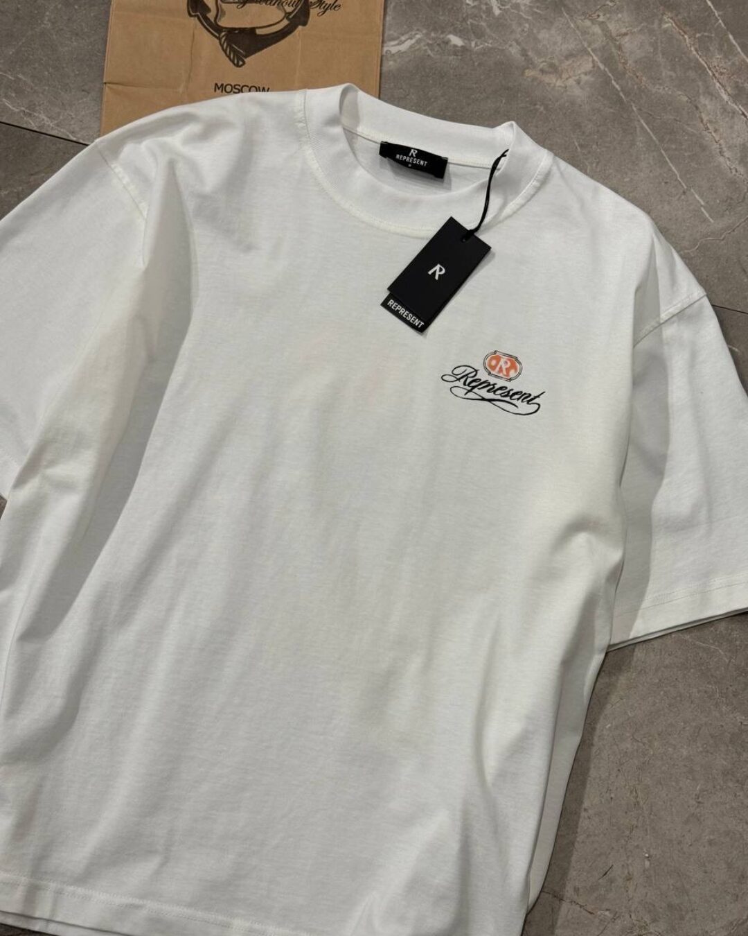 Футболка Represent