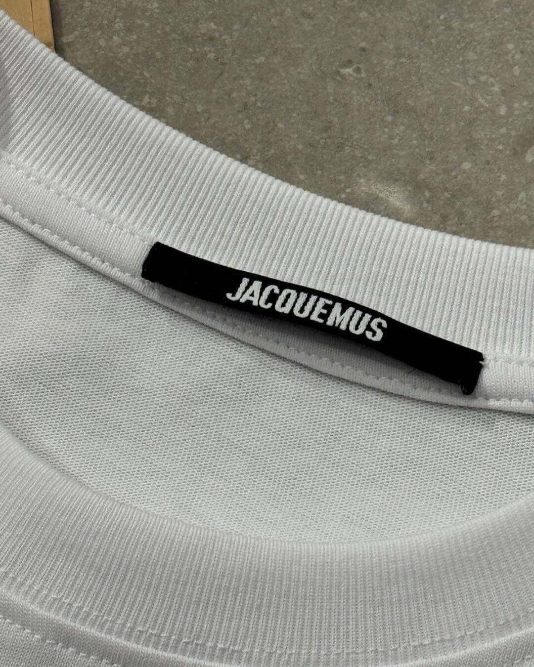 Футболка Jacquemus