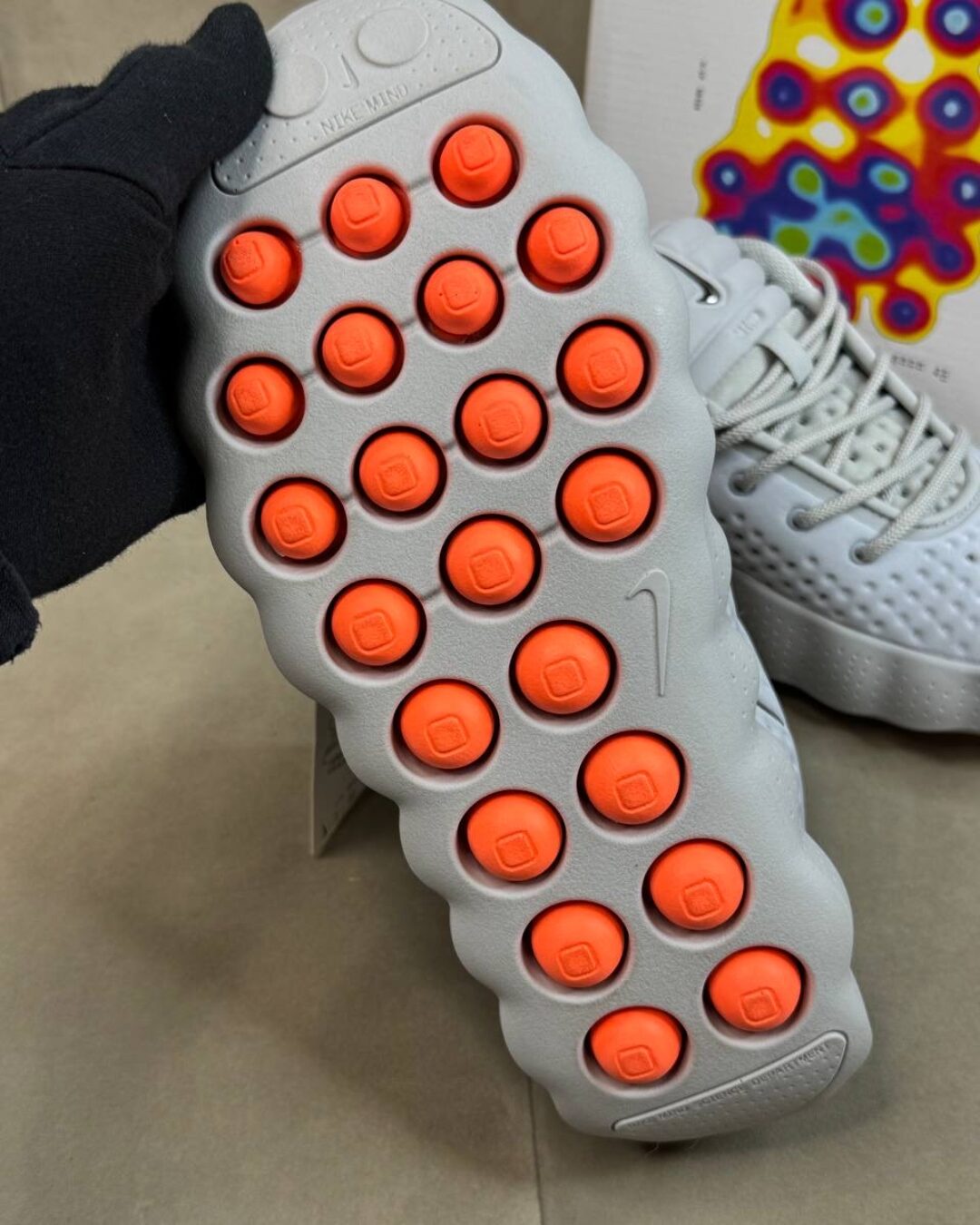 Кроссовки Nike Mind 002