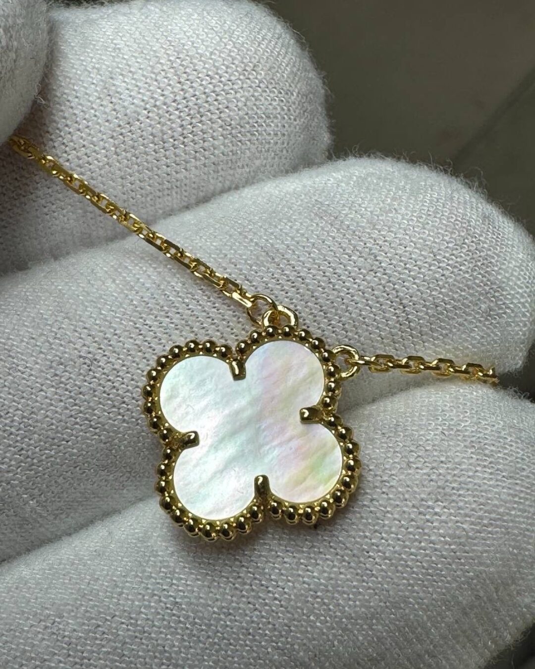 Колье Van Cleef & Arpels Vintage Alhambra (Gold/White/Mono