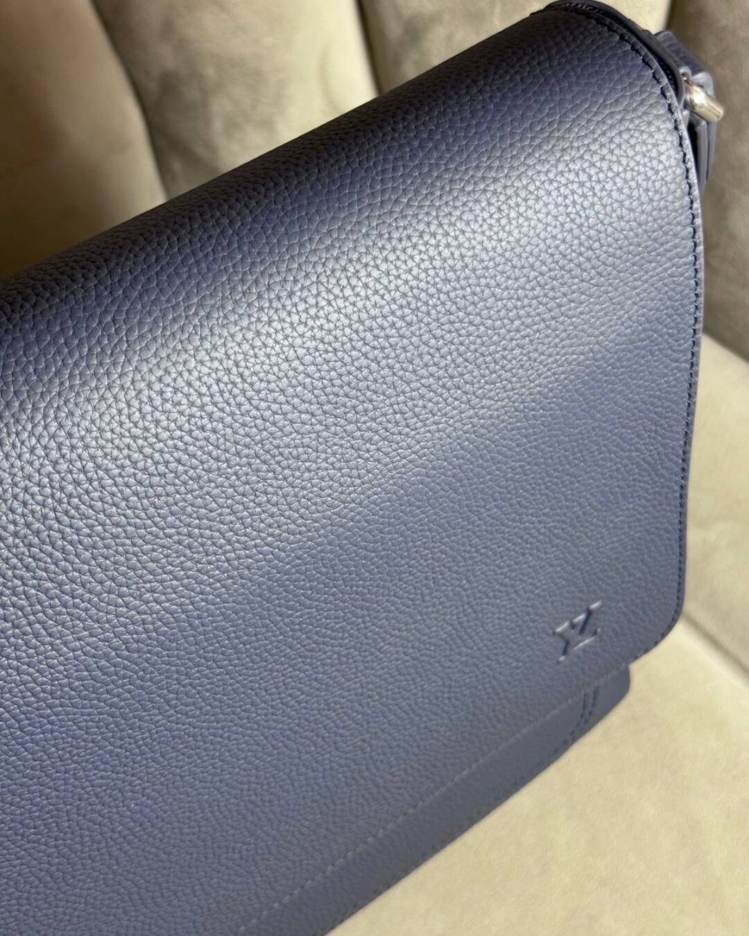 Сумка Louis Vuitton Aerogram