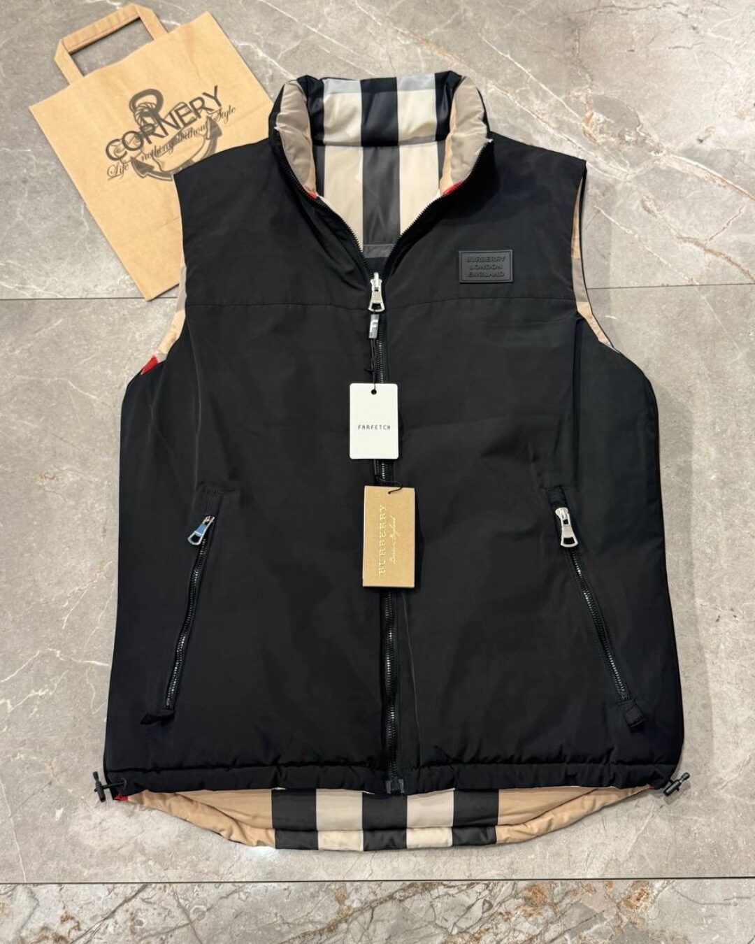 Жилет Burberry