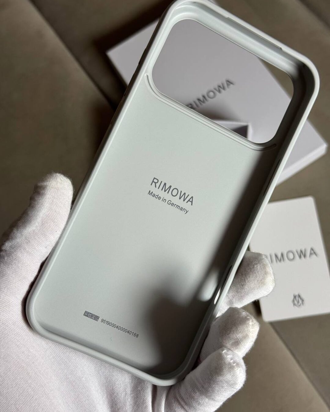 Чехол Rimowa (IPhone 17 Pro Max)