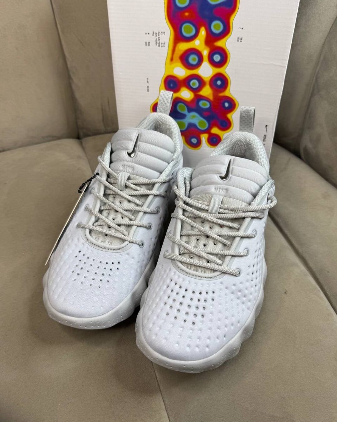 Кроссовки Nike Mind 002