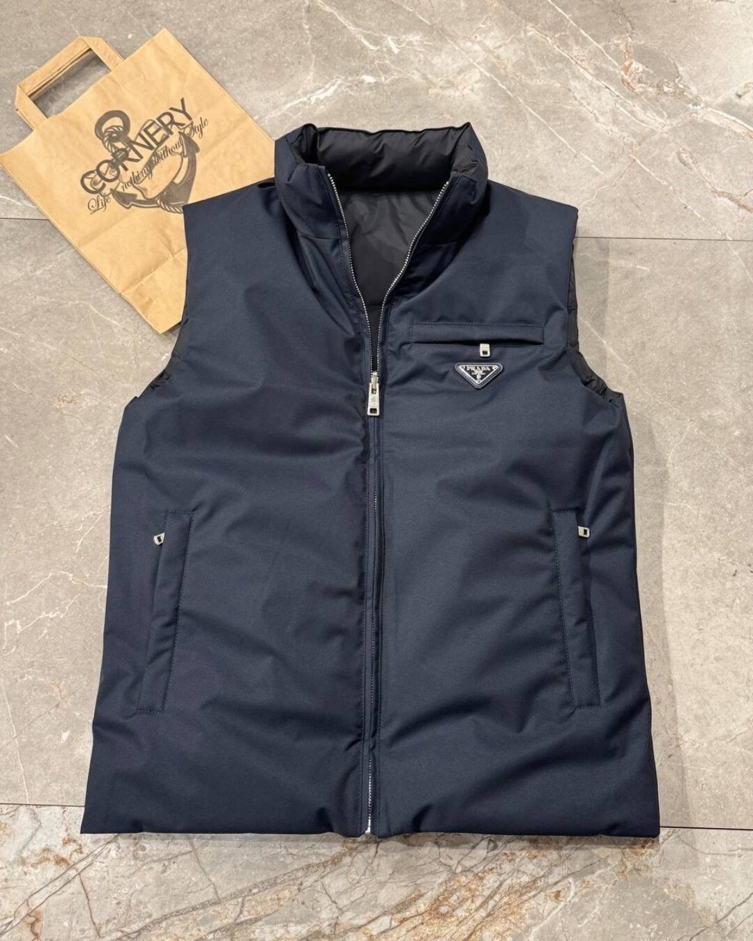 Жилет Prada