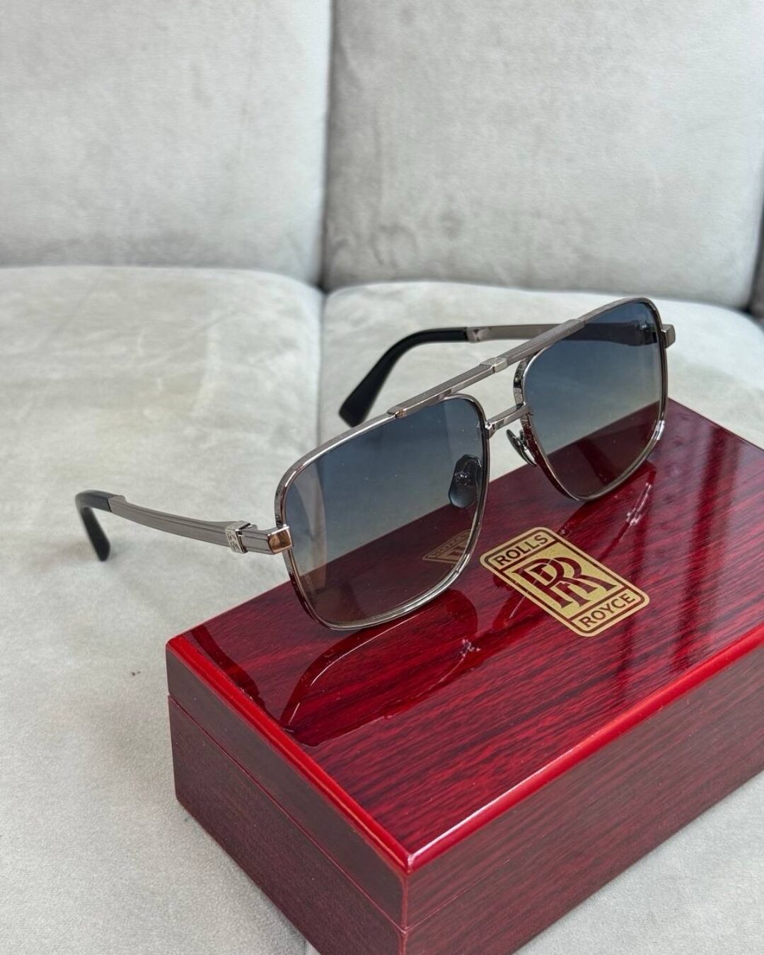 Очки Rolls Royse