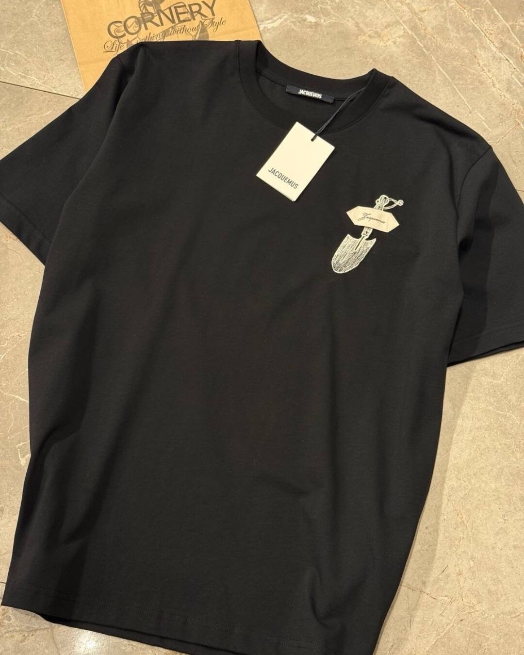 Футболка Jacquemus