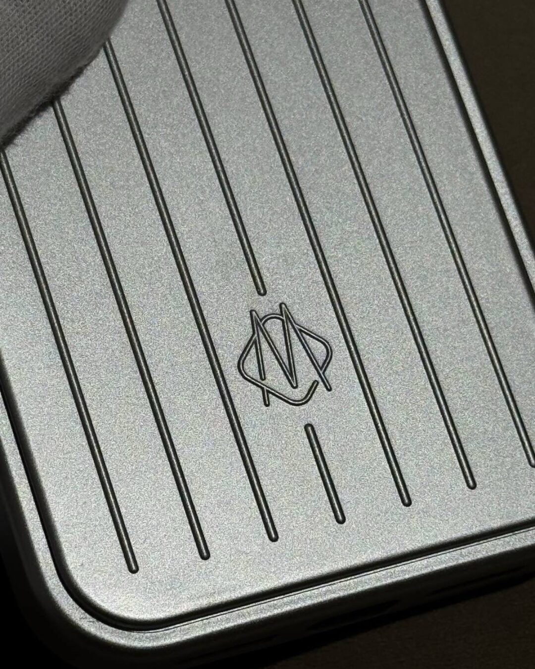 Чехол Rimowa (IPhone 17 Pro Max) — фото 9