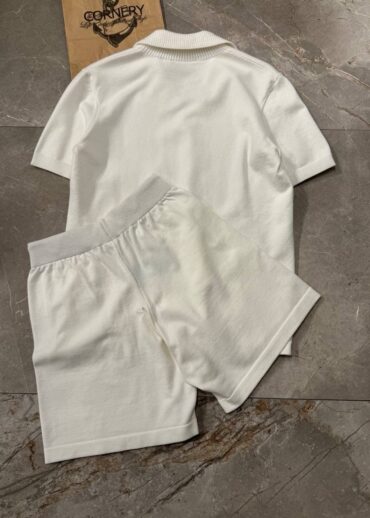 77d54ee6-d8ef-4512-be37-ac5cc4cd8906