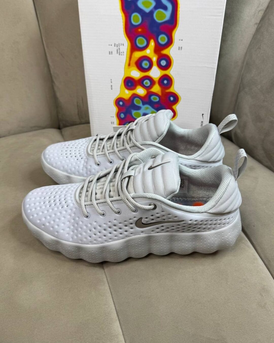 Кроссовки Nike Mind 002